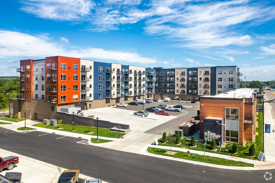 More Photos Of 125 Scott St N, Shakopee Apartments For Lease