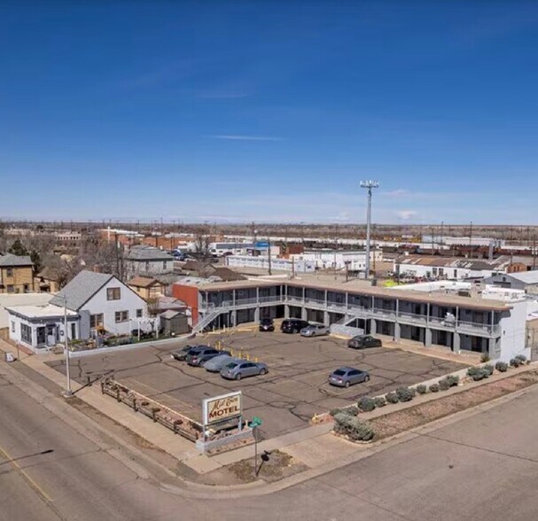Primary Photo Of 215 E 3rd St, La Junta Hotel For Sale