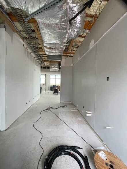 More Photos Of 2004 Pass A Grille Way, Saint Petersburg Restaurant For Lease