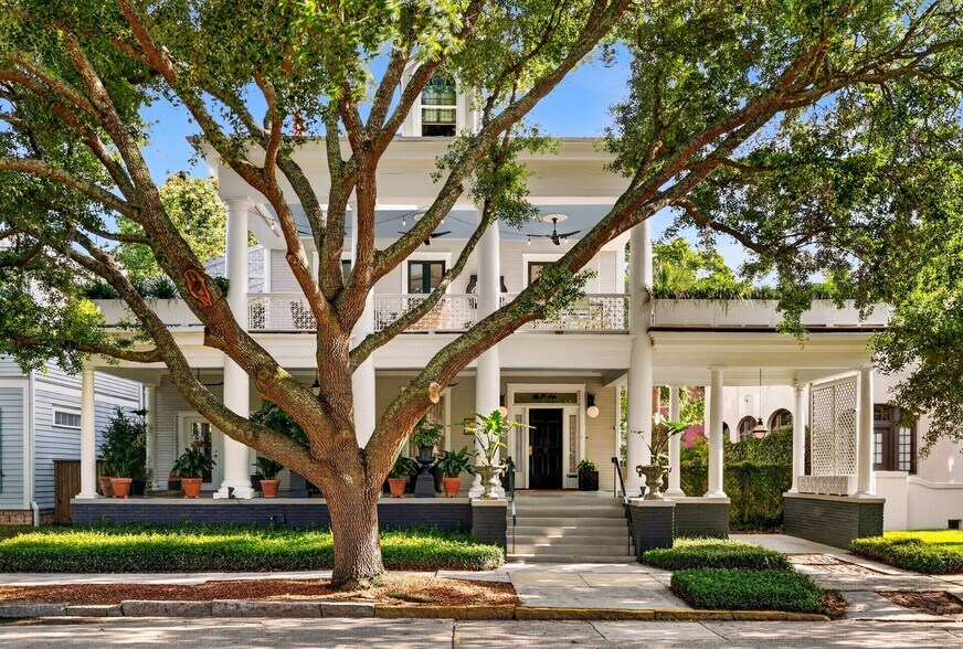 Primary Photo Of 107 E 35th St, Savannah Office For Sale