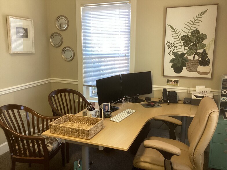 More Photos Of 2990 Bethesda Pl, Winston-Salem Office For Sale