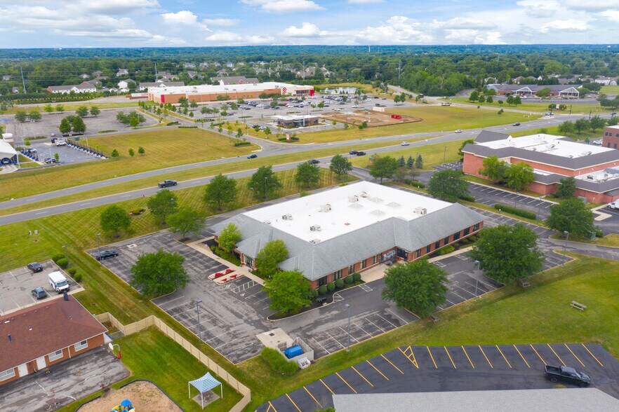 More Photos Of 10567 Sawmill Pky, Powell Office For Lease