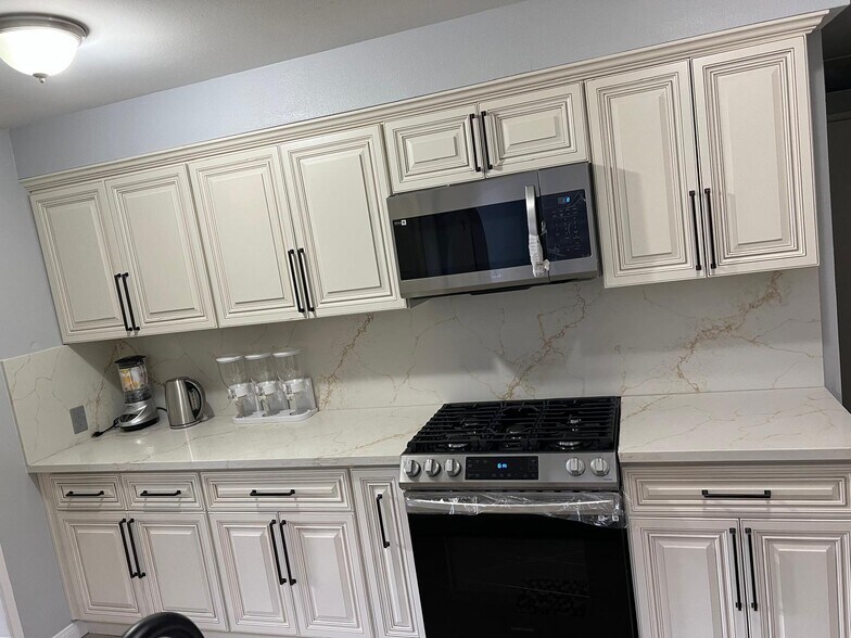 More Photos Of 12701 Darla Ave, Granada Hills Rehabilitation Center For Sale