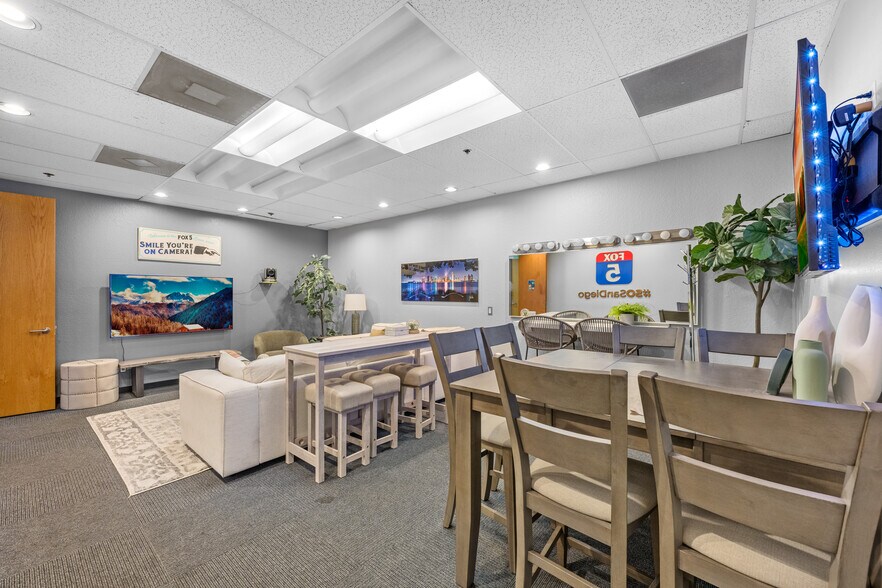 More Photos Of 7191 Engineer Rd, San Diego Movie Radio TVStudio For Lease