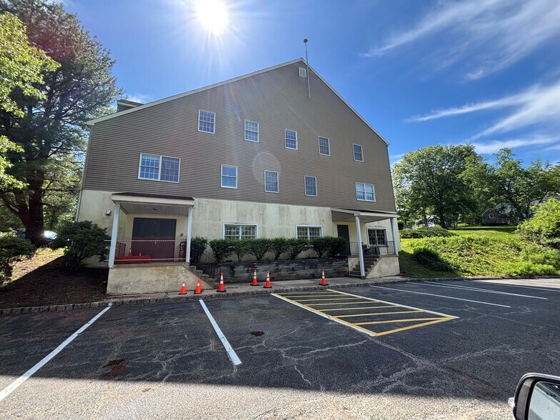 More Photos Of 1132 State Route 31, Lebanon Office Residential For Sale