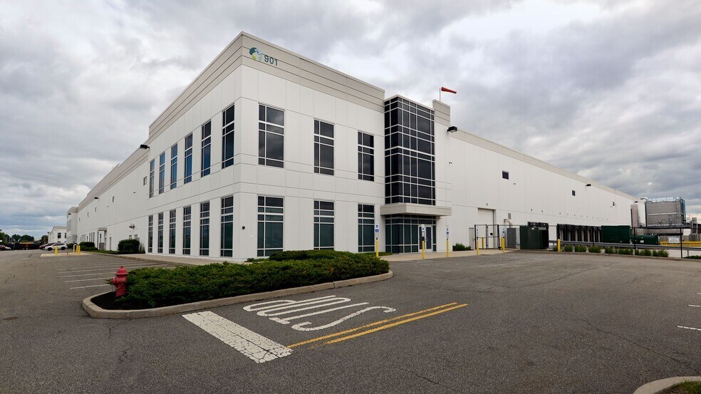 Primary Photo Of 901 W Linden Ave, Linden Distribution For Lease