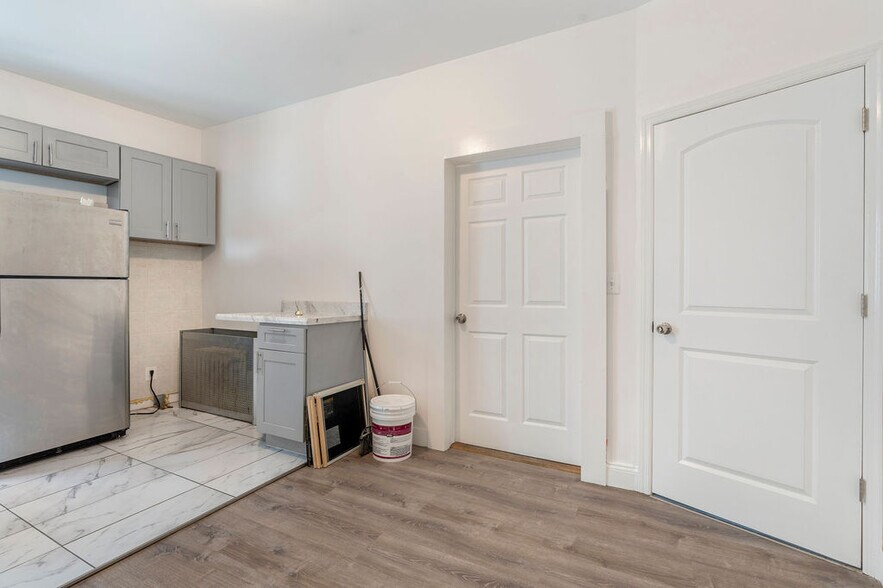 More Photos Of 415 Jersey St, Staten Island Multifamily For Sale
