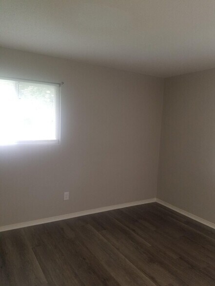 More Photos Of 9616 E 23rd St S, Independence Multifamily For Sale