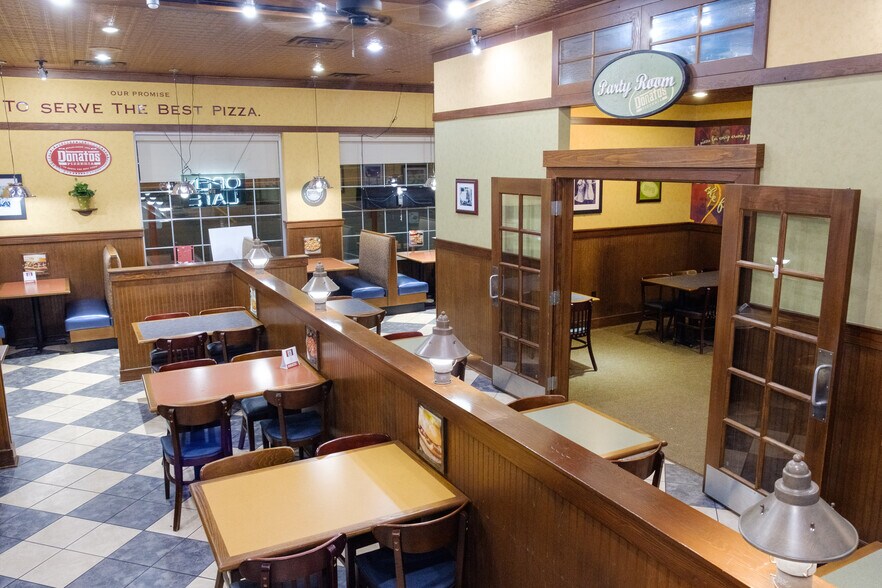 More Photos Of 3890 Medina Rd, Akron Storefront For Lease