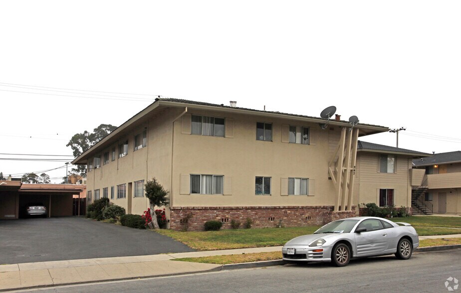 More Photos Of 948 Lupin Dr, Salinas Apartments For Sale