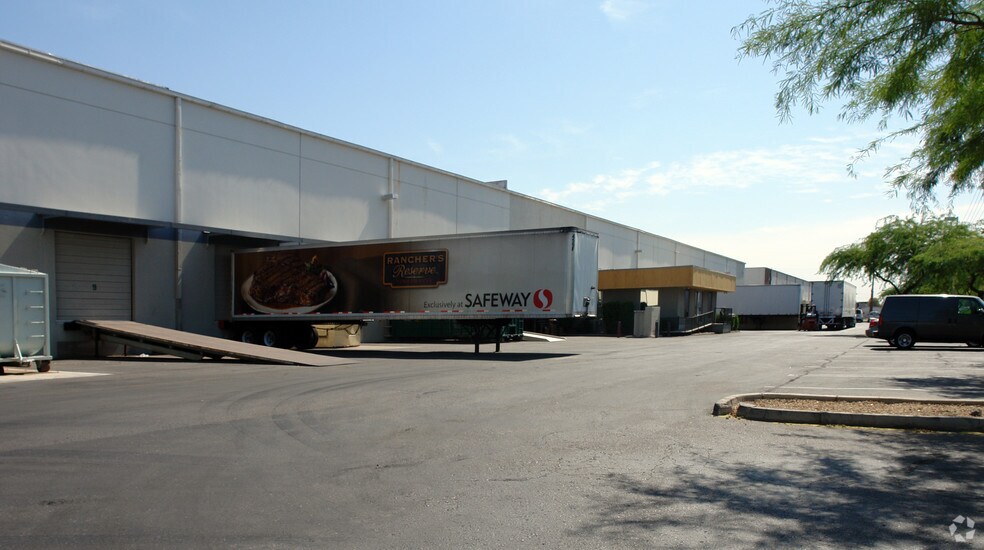More Photos Of 1120 W Fairmont Dr, Tempe Warehouse For Lease