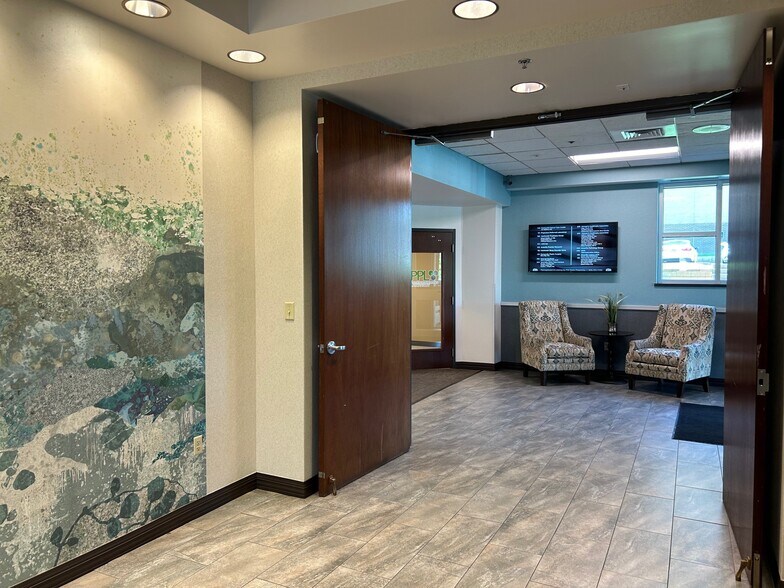 More Photos Of 1301 S Coulter St, Amarillo Medical For Lease