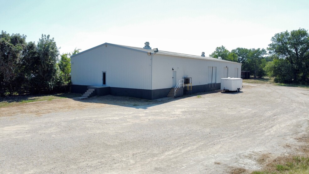 Primary Photo Of 850 Grapevine Trl, Kennedale Warehouse For Sale