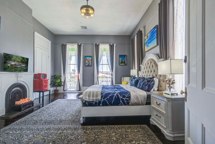 More Photos Of 1502 Market St, Galveston Hospitality For Sale