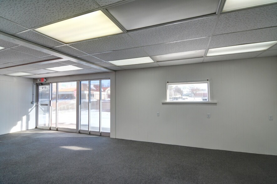 More Photos Of 375 N 22nd St, Decatur Auto Dealership For Sale