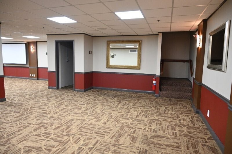 More Photos Of 517 S 4th St, Springfield General Retail For Sale