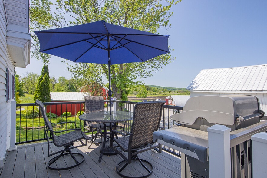 More Photos Of 73 Little York Rd, Warwick Garden Center For Sale