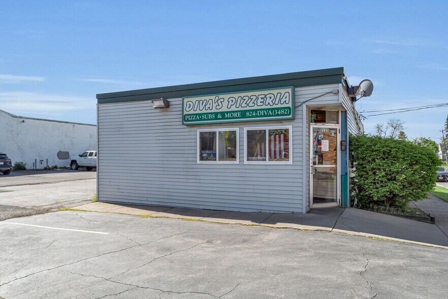 More Photos Of 2123 Clinton St, Buffalo Restaurant For Sale