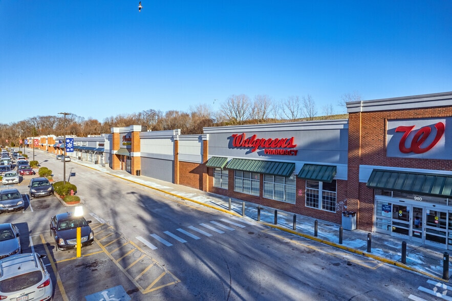 More Photos Of 950 American Legion Hwy, Boston Unknown For Lease