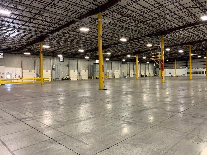 More Photos Of 10093-10095 Brose Dr, Vance Distribution For Lease