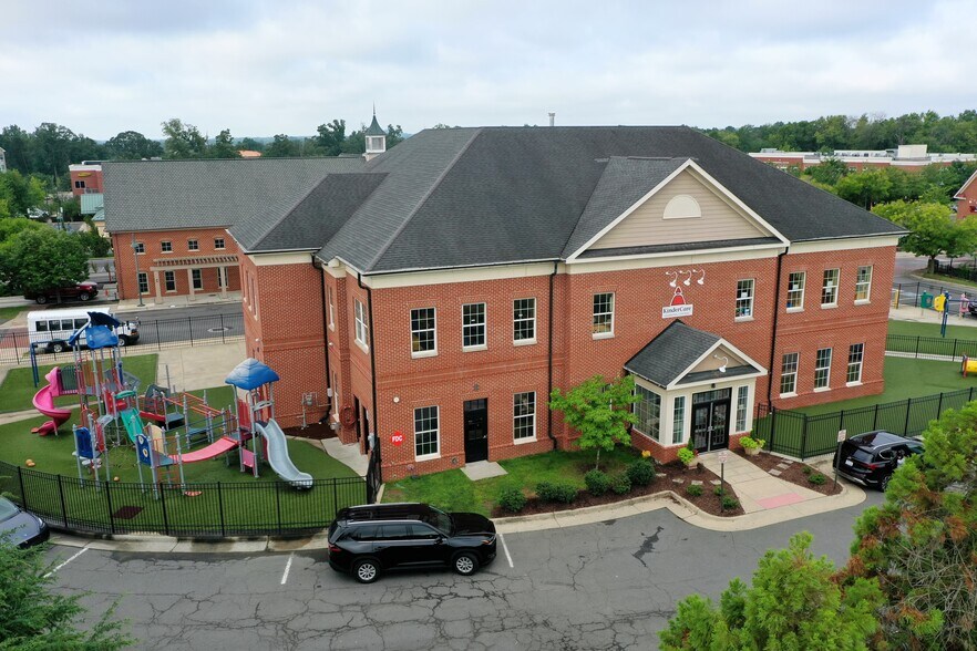 Primary Photo Of 43184 Town Hall Plz, Chantilly Daycare Center For Sale