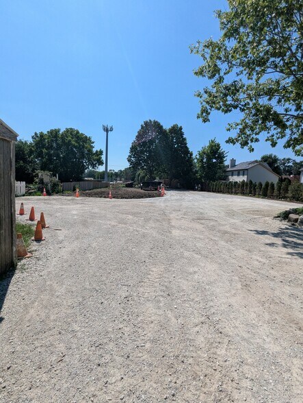 More Photos Of 21926 W Taylor Rd, Plainfield Industrial For Sale