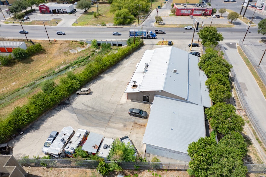 More Photos Of 13860 Nacogdoches Rd, San Antonio Freestanding For Sale