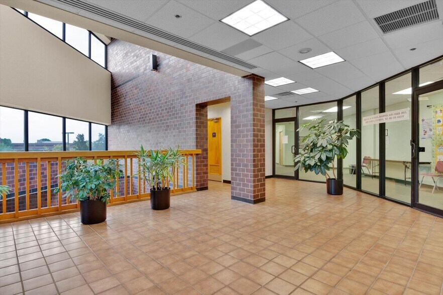 More Photos Of 300 Harper Dr, Moorestown Medical For Lease