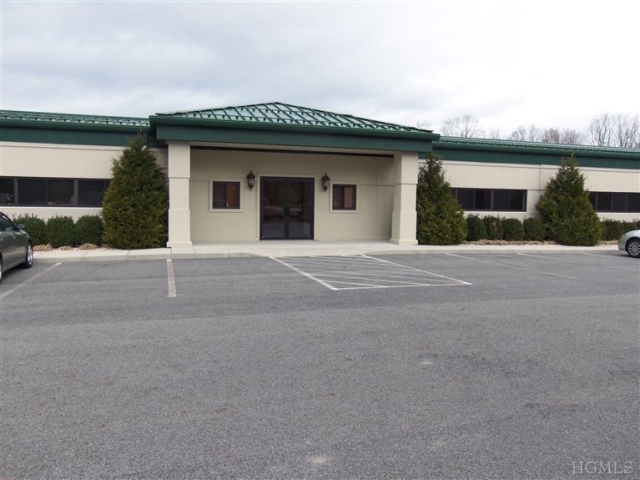 Primary Photo Of 14 Fields Ln, Brewster Manufacturing For Lease