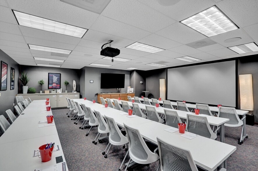 More Photos Of 12265 Oracle Blvd, Colorado Springs Coworking Space