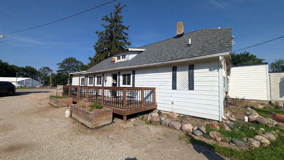 Primary Photo Of 25106 N 1750 East Rd, Hudson Restaurant For Sale
