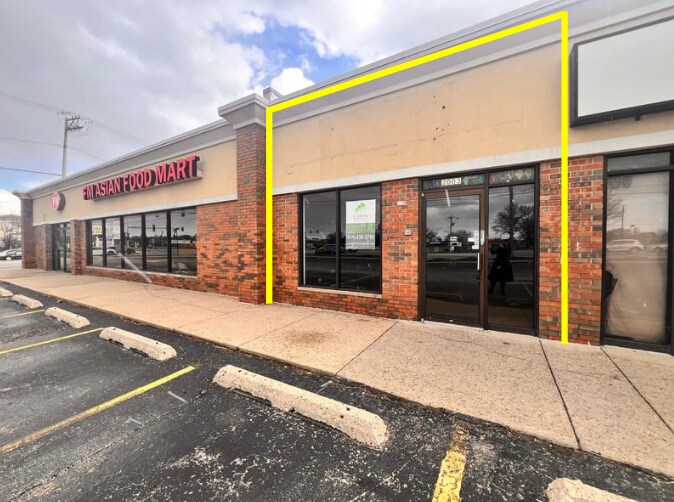 Primary Photo Of 2001 75th St, Woodridge Freestanding For Lease