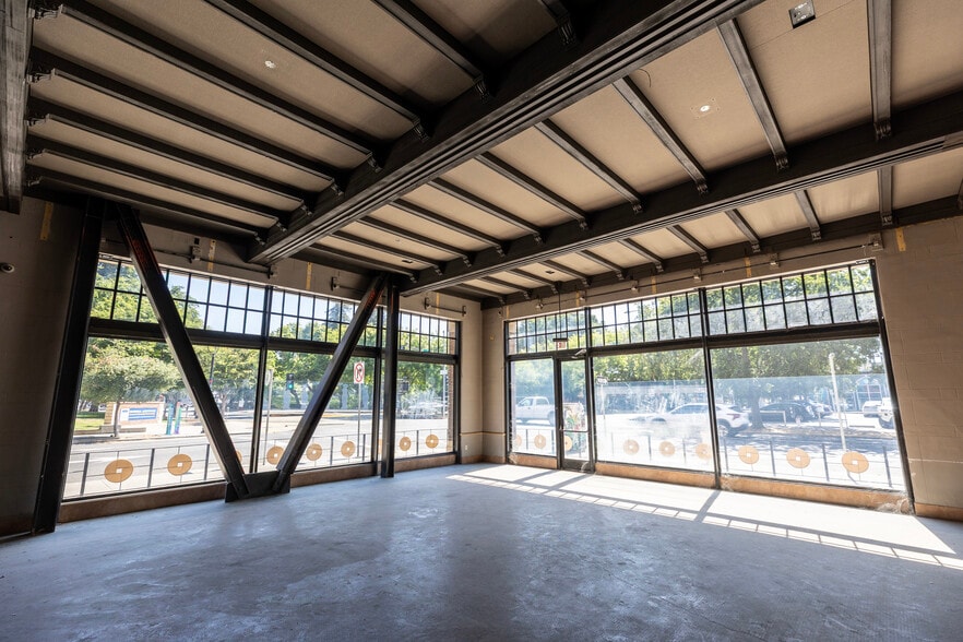 More Photos Of 1530 J St, Sacramento Apartments For Lease