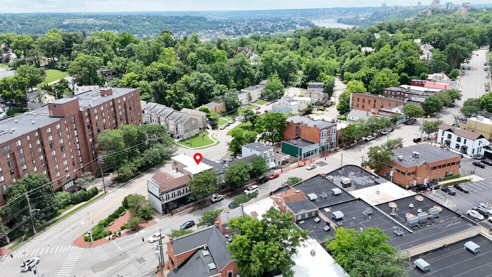 More Photos Of 2039 Madison Rd, Cincinnati Storefront Retail Office For Sale