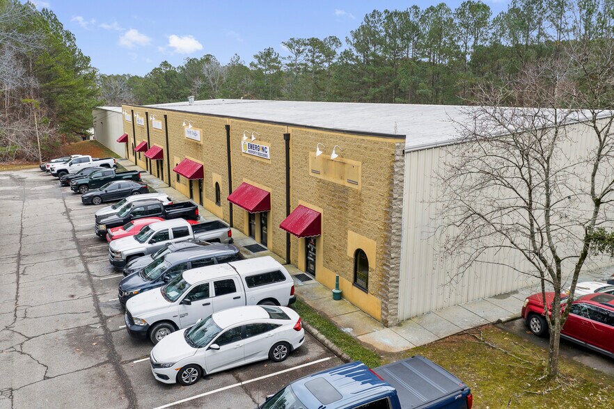 More Photos Of 3337 Air Park Rd, Fuquay Varina Light Manufacturing For Sale