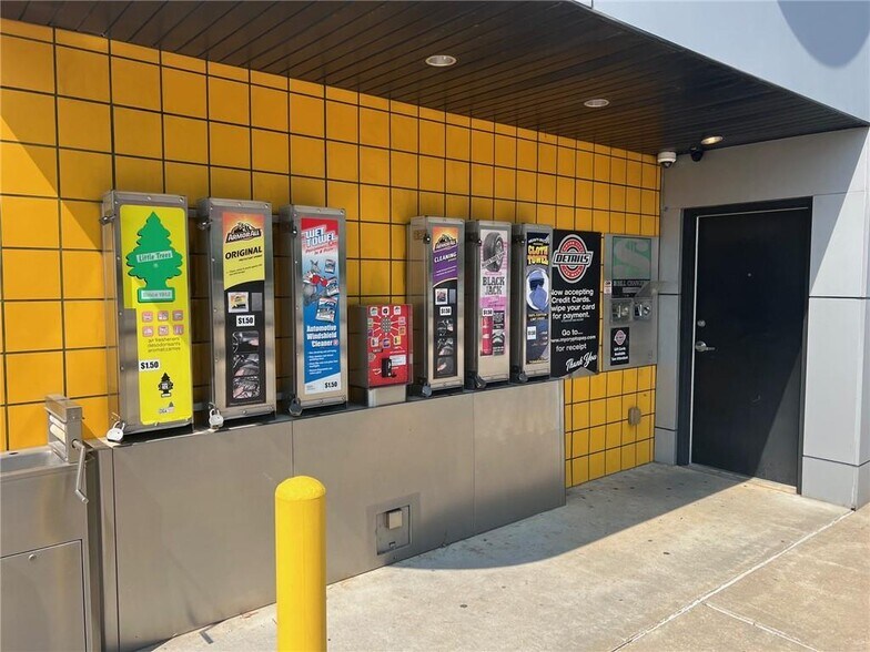 More Photos Of 1916 Butterfield Coach Rd, Springdale Carwash For Sale