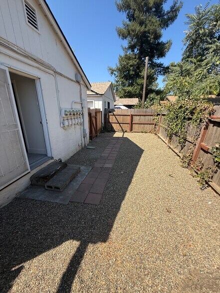 More Photos Of 101 Elliott St, Winters Apartments For Sale