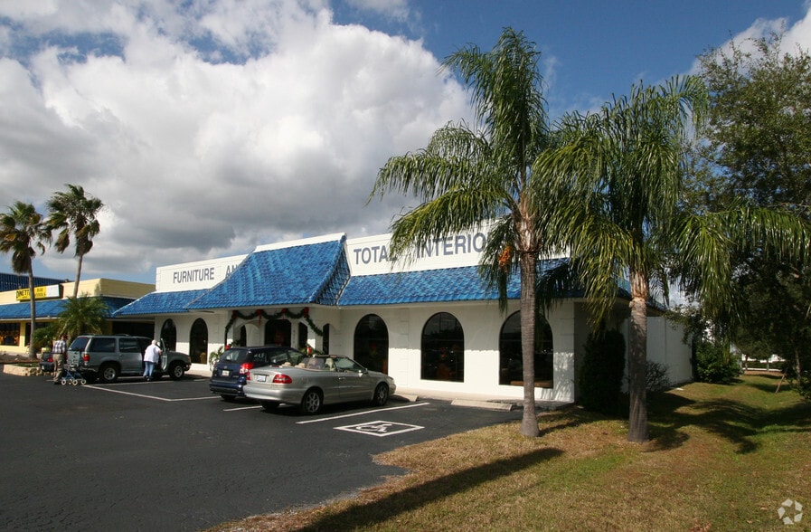 More Photos Of 5210 Cortez Rd, Bradenton Storefront Retail Office For Lease