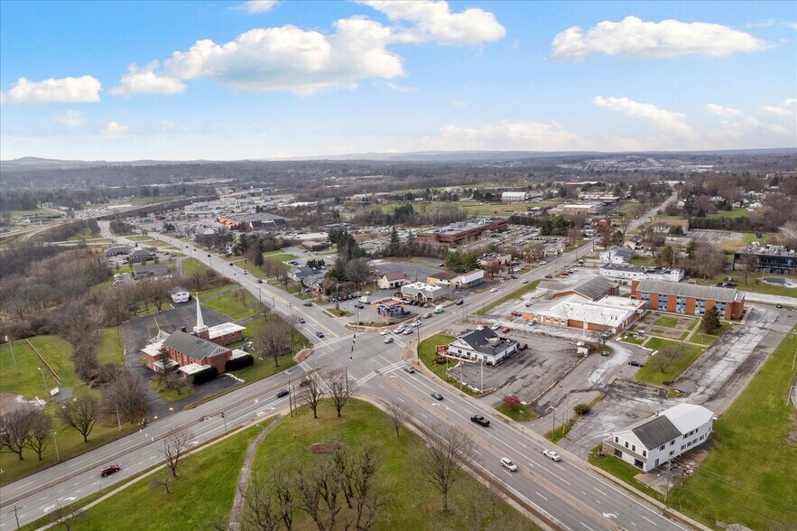 More Photos Of 1660 Champlin Ave, Utica Office Residential For Lease