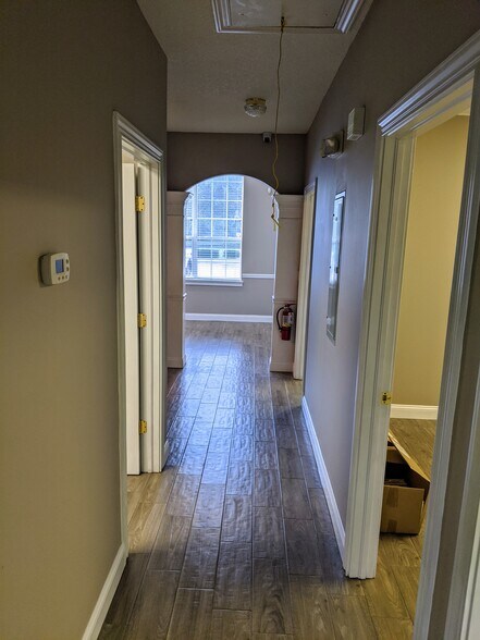 More Photos Of 8833 Perimeter Park Blvd, Jacksonville Office For Lease