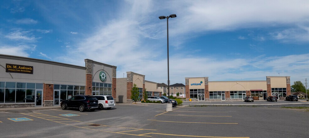 More Photos Of 220 Main St, Loyalist General Retail For Lease