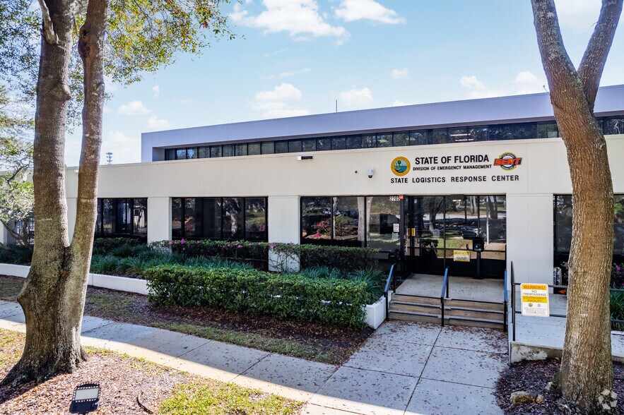 More Photos Of 2702 Directors Row, Orlando Warehouse For Lease