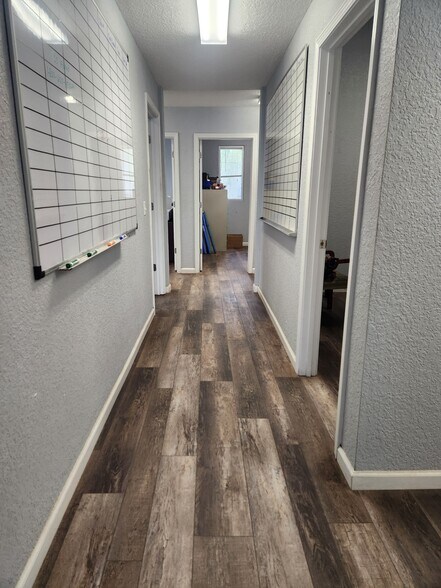 More Photos Of 1563 W Cherry St, Jesup Office For Sale