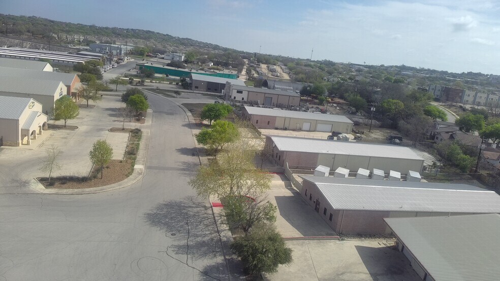 More Photos Of 6214 Krempen Ave, San Antonio Warehouse For Sale