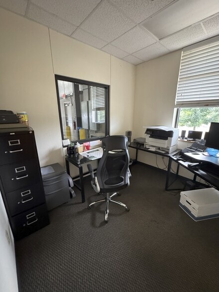 More Photos Of 4901 Esco Dr, Fort Worth Manufacturing For Lease