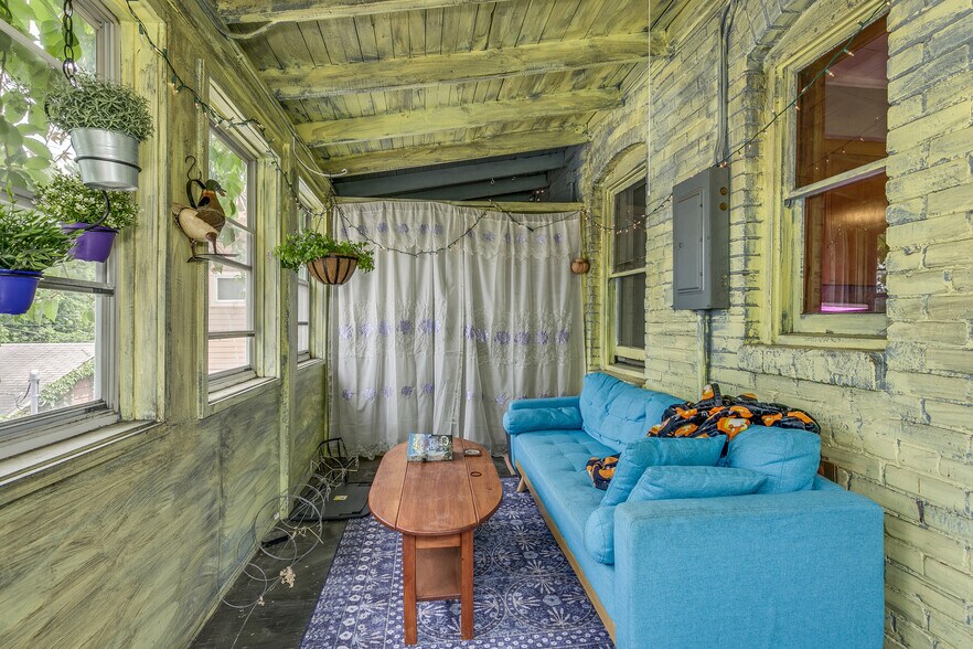 More Photos Of 3701 S Lyndale Ave, Minneapolis Storefront Retail Residential For Sale