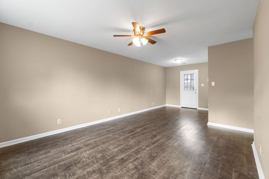 More Photos Of 279B Harrier ct, Clarksville Apartments For Sale