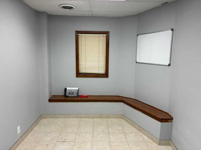 More Photos Of 1616 Cloquet Ave, Cloquet Medical For Sale