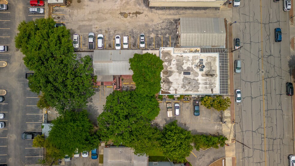 More Photos Of 150-162 S Seguin Ave, New Braunfels Office For Lease