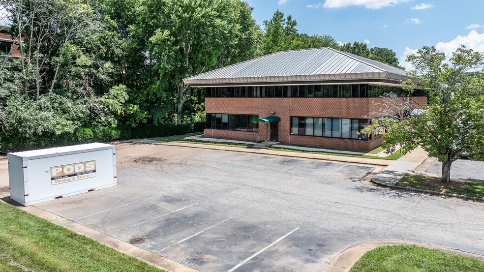 More Photos Of 100 Meredith Dr, Durham Unknown For Lease